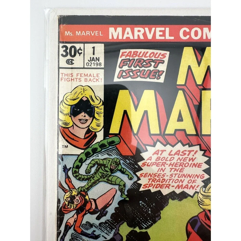 Ms. Marvel #1 (1977) Marvel Comics – 1st‎ Issue, Carol Danvers Debut